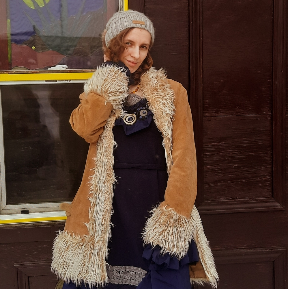 Meet your Posher, Larissa - Picture 5 of 7